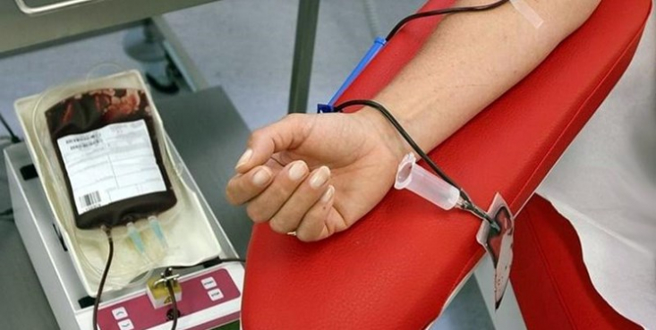 مدیرکل انتقال خون استان تهران با تاکید بر نیاز روزانه بیماران و مراکز درمانی به خون و فرآورده‌های خونی، از مردم تهران خواست در این روزهای سرد اهدای خون را فراموش نکنند.