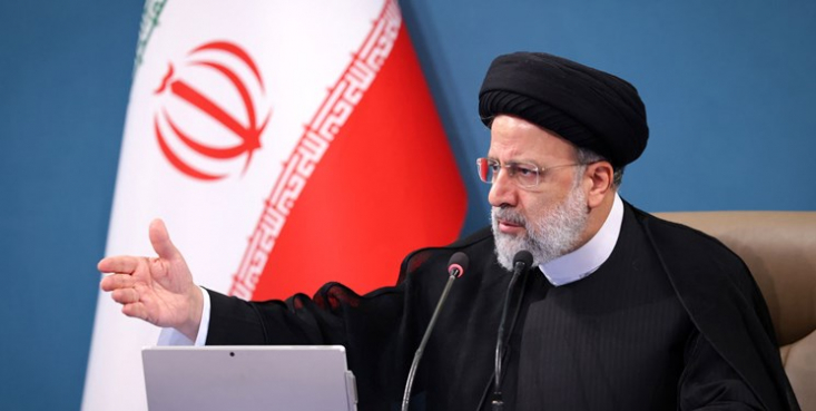 رئیس‌جمهور به تیم اقتصادی دولت مأموریت داد با استفاده از نظرات کارشناسان خبره و دلسوز و نمایندگان، بهره‌‌گیری از همکاری دیگر بخش‌ها، همه توان خود را برای اجرای سیاست‌های ارزی در جهت ایجاد ثبات در بازار و رفع نگرانی‌ها در این زمینه به کار گیرد.
