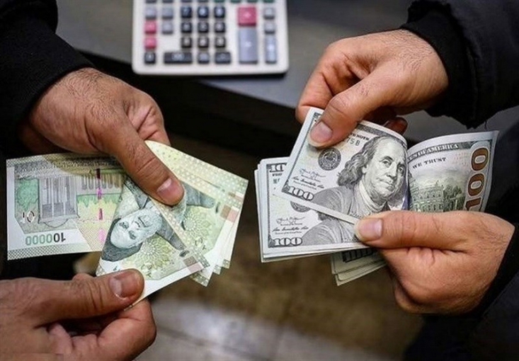 ریزش قیمتها در مرکز مبادلات ارزی/ دلار به کانال ۴۰هزارتومانی بازگشت در تابلوی معاملاتی مرکز مبادله ارز و طلای ایران امروز یکشنبه ۲۱ اسفندماه قیمت هر اسکناس دلار ۴۰هزار و ۵۹۰ تومان و نرخ حواله دلار ۳۶هزار و ۹۰۰ تومان اعلام شد.