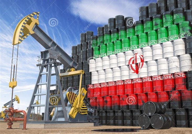 وزیر امور اقتصادی و دارایی گفت: صادرات نفت ایران در شرایط فعلی نسبت به ۳ سال گذشته افزایش داشته و در کنار آن عرضه داخلی نفت نیز در دستور کار قرار گرفته است.