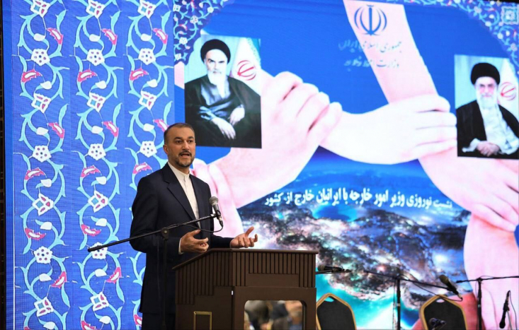 وزیر امور خارجه از راه‌اندازی مرکز ٢۴ ساعته برای پاسخگویی به تلفن ایرانیان خارج از کشور در بخش کنسولی این وزارتخانه خبر داد.