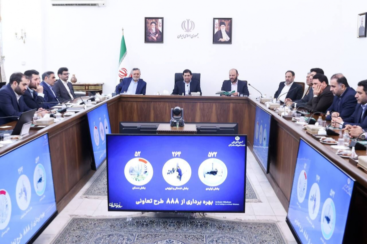 مخبر: بهترین راه مردمیسازی اقتصاد توسعه تعاونیهاست/ مردمی سازی اقتصاد کشور مهمترین ویژگی سند تحول دولت است معاون اول رئیسجمهور در آیین بهرهبرداری از ۸۸۸ طرح تعاونی، توجه به بخش تعاونی را از بهترین ابزارهای مردمی سازی اقتصاد دانست.