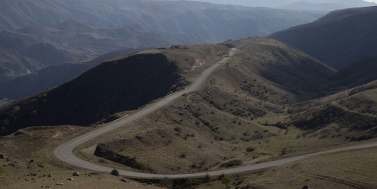 وزارت دفاع جمهوری آذربایجان اعلام کرد که در راستای راه اندازی جاده جدید لاچین، یک محدوده وسیع مرزی را در منطقه اقتصادی زنگزور شرقی تحت کنترل خود درآورده است.
