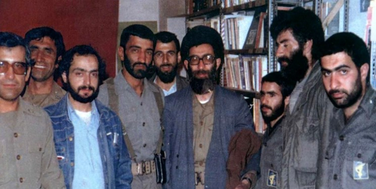 حاج احمد، ایستاده در غبار ابهام پیگیریهای زیادی توسط دولتهای مختلف در طول این سالها انجام شده است اما هنوز اطلاعات قطعی مبنی بر شهادت یا جاویدلاثر بودن حاجاحمد اعلام نشده است.