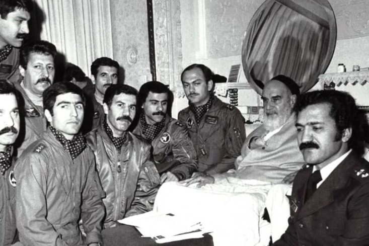 خلبانان ارتش جمهوری اسلامی ایران تنها چند ماه پس از آغاز جنگ تحمیلی با انجام پیچیده‌ترین عملیات هوایی جهان، پایگاه هوایی الولید در غربی‌ترین نقطه عراق منهدم کردند.