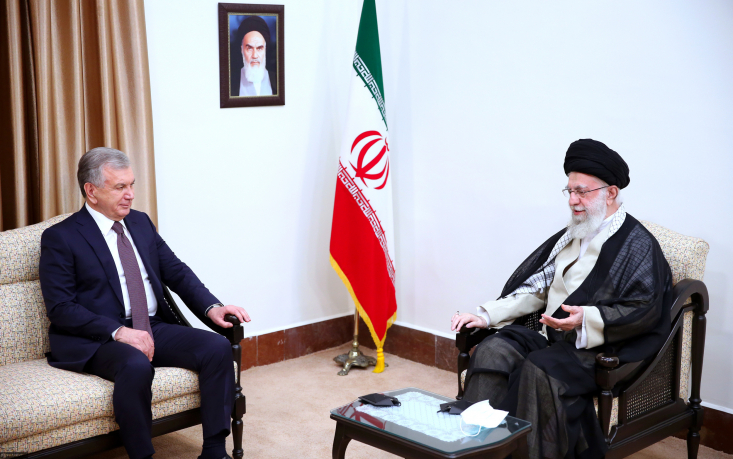 رهبر معظم انقلاب اسلامی گفتند: جمهوری اسلامی ایران توانایی این را دارد که ازبکستان را از طریق ترکمنستان و افغانستان، به راحتی به آب&zwnj;های آزاد متصل کند ضمن آنکه زمینه&zwnj;های همکاری فراتر از تجارت و حمل و نقل است و می&zwnj;توان با ابتکارات مختلف در بخش علم و فناوری و بخش&zwnj;های دیگر همکاری&zwnj;های بیشتری داشت.  