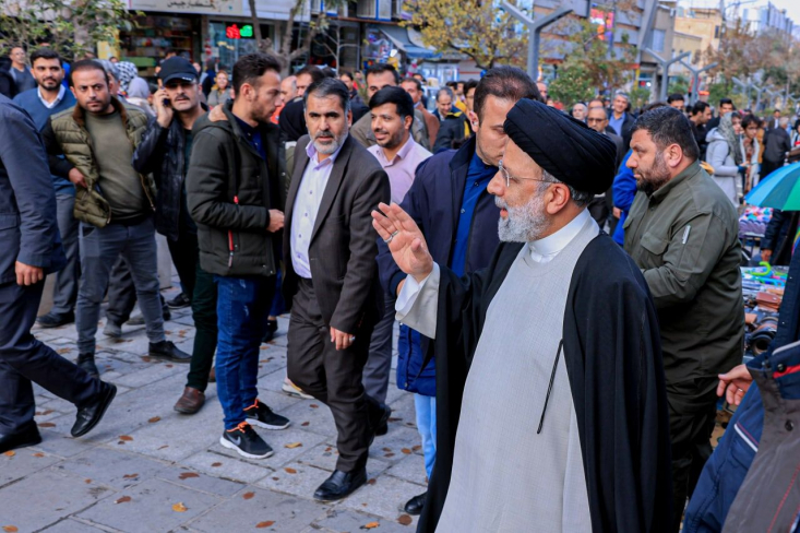 بسیاری از پروژه‌هایی که قرار است در دور دوم سفر رئیس جمهور به استان کردستان به بهره‌برداری برسند، پروژه‌های آبی هستند. این در حالی است که بسیاری از مردم تصوری از مشکلات آب شرب مردم غرب کشور نداشته و آن را تنها به مناطق جنوبی کشور تعمیم می‌دهند.