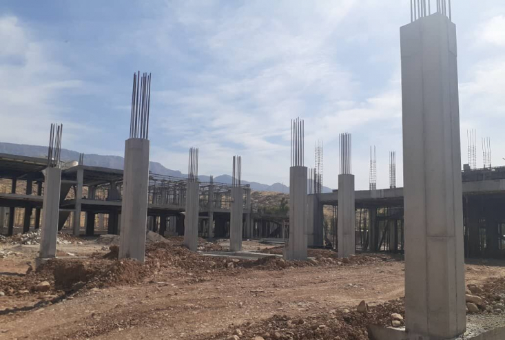 بر اساس ماده ۴ قانون جهش تولید مسکن (مصوب ۱۴۰۰)، بانک‌­ها و موسسه‌های اعتباری غیربانکی مکلف­‌اند حداقل ۲۰ درصد از تسهیلات پرداختی نظام بانکی در هر سال را با نرخ سود مصوب شورای پول و اعتبار به بخش مسکن اختصاص دهند.

