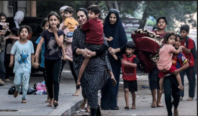 تیراندازی گسترده به سمت فلسطینیها در صف انتظار دریافت کمک گزارشهای رسانهای از تیراندازی گسترده نظامیان صهیونیست به سمت آوارگان فلسطینی در صف انتظار برای دریافت کمکهای بشردوستانه در نوار غزه حکایت دارند.