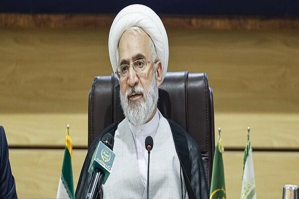 دشمن از حضور گسترده مردم در پای صندوقهای رای هراس دارد دادستان کل کشور گفت: دشمن از حضور گسترده مردم در پای صندوقهای رای هراس دارد و تلاش دارد به هر طریقی مردم را از حضور گسترده در انتخابات دلسرد و بیرغبت کند.