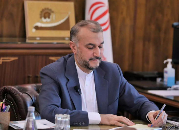 وزیر امور خارجه در پیامی‌ به رئیس کمیته امداد امام خمینی (ره) درگذشت همسر وی را تسلیت گفت.

