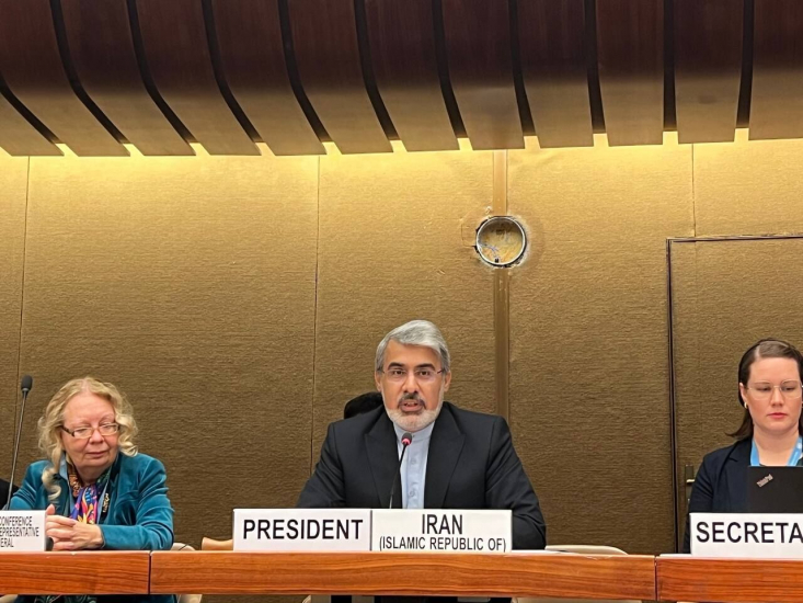 علی بحرینی سفیر و نماینده دائم ایران در دفتر سازمان ملل متحد در ژنو، ریاست کنفرانس خلع سلاح این سازمان را بر عهده گرفت.
