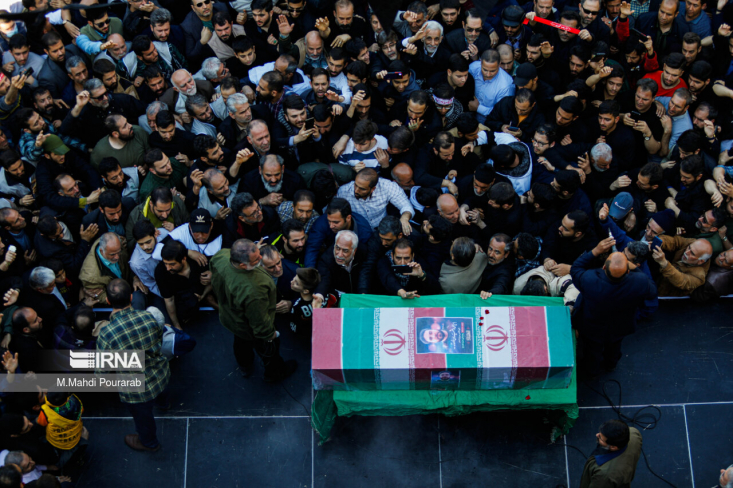 پیکر مطهر شهید صالحی روزبهانی ۱۸ فروردین در بروجرد به خاک سپرده میشود پیکر شهید سیدعلی (عباس) صالحی روزبهانی از شهدای حمله تروریستی رژیم صهیونیستی به کنسولگری ایران در دمشق، روز شنبه ۱۸ فروردین ماه در شهرستان بروجرد تشییع و به خاک سپرده می شود.