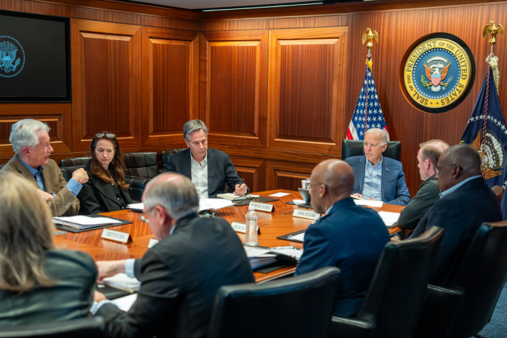 دومین نشست اضطراری جو بایدن رئیس جمهور آمریکا با اعضای تیم امنیت ملی این کشور، لحظاتی پیش در کاخ سفید برگزار شد.
