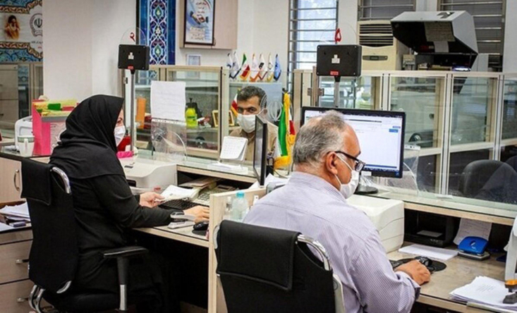 ساعت کاری ایران بیشتر از متوسط جهانی است/ تعداد روزهای تعطیل با ساعت کاری تعادل ندارد متوسط ساعت کاری هفتگی در جهان معادل ۴۰ ساعت است. این آمار در حالی به ثبت رسیده که ساعت کاری در بسیاری از کشورهای جهان بیشتر از این میزان بوده که ایران نیز جزو آنها است.