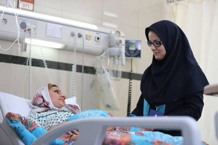 خبر خوش وزیر بهداشت برای سمنانیها؛ افتتاح مرکز درمان سرطان در هفته دولت امسال وزیر بهداشت، درمان و آموزش پزشکی گفت: مرکز جامع تشخیص و درمان سرطان بیمارستان کوثر سمنان که پیشرفت فیزیکی ۹۹ درصدی دارد تا هفته دولت امسال به بهرهبرداری میرسد.