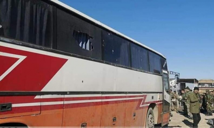حمله گروه های تروریستی به اتوبوس حامل نیروهای مردمی تیپ قدس در مرکز سوریه ۲۲ کشته برجای گذاشته است.

