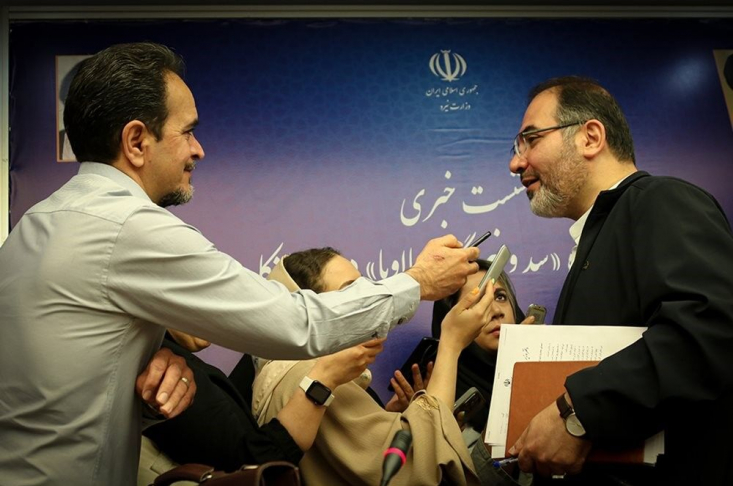 اتصال برقی ایران، روسیه و آذربایجان بهزودی اجرایی میشود رئیس مرکز بینالملل وزارت نیرو گفت: پروژه اتصال برقی ایران، روسیه و آذربایجان در مراحل پایانی قرار دارد و بهزودی عملیاتی خواهد شد.