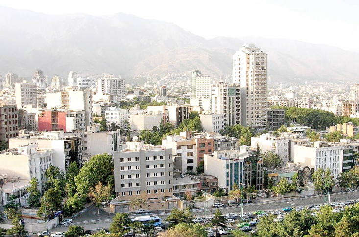 در ایران بسیاری از تسهیلات حوزه مسکن برای پرداخت نشدن تصویب می‌شوند که این خود موجب افزایش تورم، رانت در بازار مسکن، ناکارآمد بودن و در نهایت پرداخت نشدن آن‌ها می‌شود.
