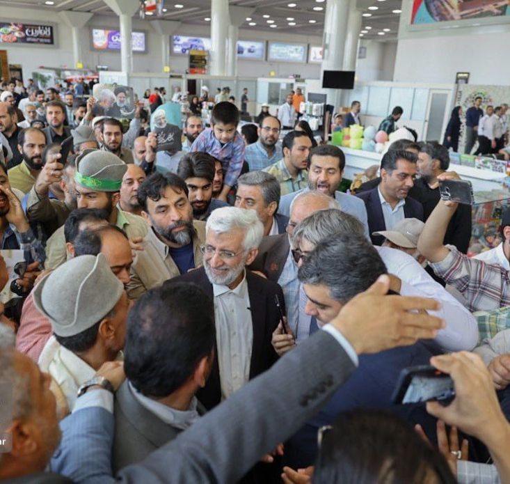 نامزد انتخابات ریاست جمهوری بیان کرد: امروز در آستانه انتخاب بزرگ هستیم هنر مردم ایران این بوده که در دوران معاصر با انتخاب های بزرگ خود، دنیا را به شگفتی آورده است.
