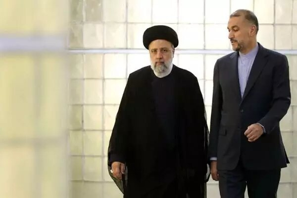 دیپلماسی فعال منطقهای، عامل رشد صادرات در دولت شهید رییسی/ انتصابات غلط در وزارت خارجه، حرکت در مسیر شهید امیرعبداللهیان را دشوار میکند. عراقچی از نخستین ساعات آغاز به کار خود طی مصاحبه¬های مختلف بر لزوم ادامه راه شهید امیرعبداللهیان در دوره مسئولیتش تاکید کرده¬است. هرچند برخی انتصاباتی که تاکنون در وزارت امور خارجه اتفاق افتاده دسترسی به این هدف را قدری را دشوار می¬کند.