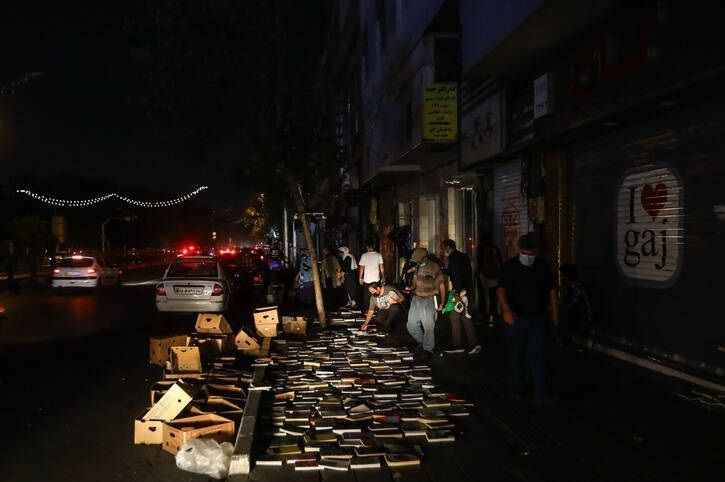 عضو کمیسیون انرژی مجلس: اعلام جدول خاموشی به بهانۀ حذف مازوت و کاهش آلودگی آدرس غلطی است که دولت می‌دهد. اینکه مشکلی را با مشکل دیگر جایگزین کنیم راه‌حل مناسبی نیست.

