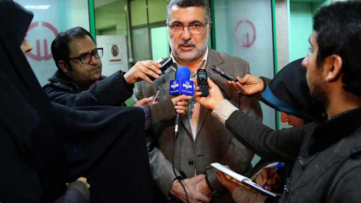 در حالی که وزیر بهداشت همچنان سرگرم انتصاب های حاشیه دار است خبر می‌رسد روند اعتصابات کادر درمان و بی توجهی آنان به حال بیماران در حال گسترش است.