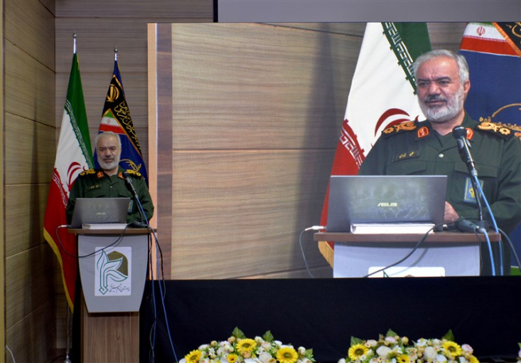 پاسخ سردار فدوی به سوال مهم این روزها: آیا مردم منتظر وعده صادق ۳ بمانند؟ جانشین فرمانده کل سپاه در پاسخ به این سئوال که آیا مردم منتظر عملیات وعده صادق ۳ باشند، گفت: همواره وعده امامین انقلاب و پاسداران انقلاب وعدهای صادق بوده و تاکنون انجام شده و از این به بعد هم انجام میشود.