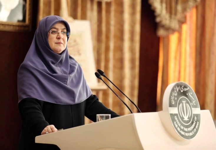 سخنگوی دولت گفت: تنوع نرخ ارز باعث ایجاد فساد می‌شود و اقدام دولت در یک‌نرخ‌سازی باید صورت می‌گرفت؛ البته این نرخ به زیر ۸۰ هزار تومان آمده و امیدواریم با سیاست‌های بانک مرکزی شاهد وضعیت بهتری باشیم.

