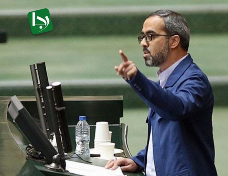 ایزدخواه عضو کمیسیون اقتصادی مجلس و نماینده تهران: ترامپ دی ماه آمد، اما همتی از شهریور افزایش نرخ ارز را کلید زد روح الله ایزدخواه عضو کمیسیون اقتصادی مجلس و نماینده تهران: برگزاری جلسه غیرعلنی مجلس با حضور پزشکیان در دو هفته قبل تنزل مساله استیضاح بود. آقای پزشکیان به مجلس آمد و در دفاع از همتی همان توصیه های اخلاقی خود را تکرار کرد.