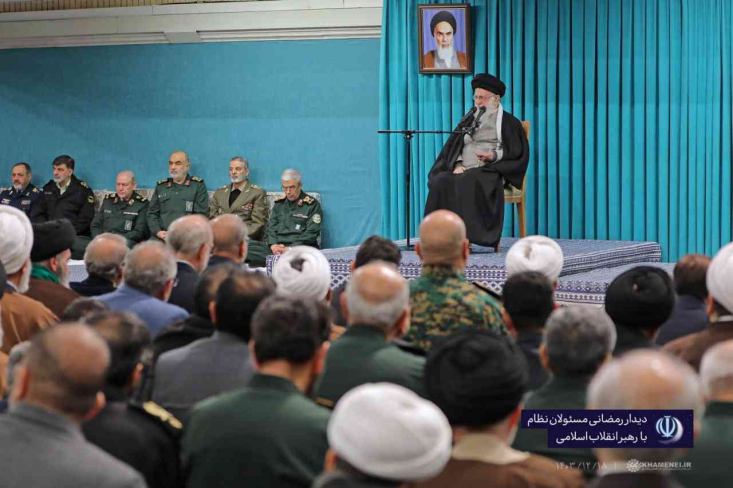 رهبر معظم انقلاب: اصرار برخی از دولتهای قلدر برای مذاکره، به منظور حل مسائل نیست/ اقتصاد و معیشت مردم در درجه اول اهمیت است رهبر معظم انقلاب تاکید کردند: اصرار برخی از دولتهای قلدر برای مذاکره، به منظور حل مسائل نیست، بلکه برای تحکّم و تحمیل توقعات خودشان است؛ جمهوری اسلامی ایران قطعاً توقعات آنها را نخواهد پذیرفت.