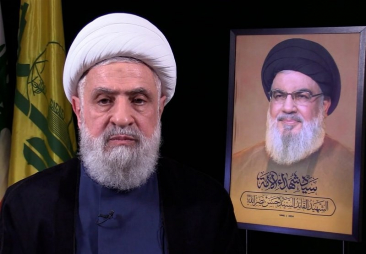 شیخ نعیم قاسم: سرکرده دزدها یعنی آمریکا خودش حامی دزدی همچون اسرائیل است!/ جنگ ما هنوز ادامه دارد دبیرکل حزبالله لبنان با تمجید مجدد از حضور میلیونی در مراسم تشییع شهیدان نصرالله و صفی الدین تاکید کرد که مردم حامی مقاومت، شکستناپذیرند.