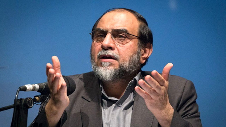 حسن روحانی ۲ دقیقه تلفنی با اوباما صحبت کرد و أوباما کلاه کل ملت ایران را برداشت و روحانی از شدت خوشحالی چند شب خوابش نبرد.