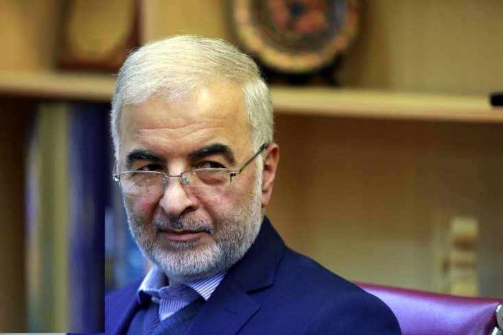 مرکز اطلاع‌رسانی وزارت کشور : اسکندر مومنی، وزیر کشور برای بررسی حادثه بندر شهید رجایی، عازم بندرعباس شد.

