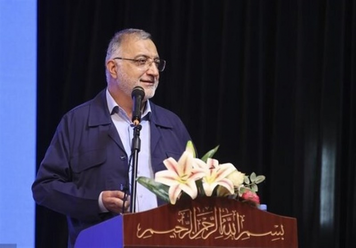 شهردار تهران گفت: طبق قراردادمان بالغ بر بیش از ۳۰۰۰ اتوبوس برقی در سال آینده وارد خط اتوبوسرانی می‌شوند که تحول بزرگی ایجاد می‌کند و تعداد اتوبوس‌های فعال تهران به حدود ۶۰۰۰ اتوبوس خواهد رسید.
