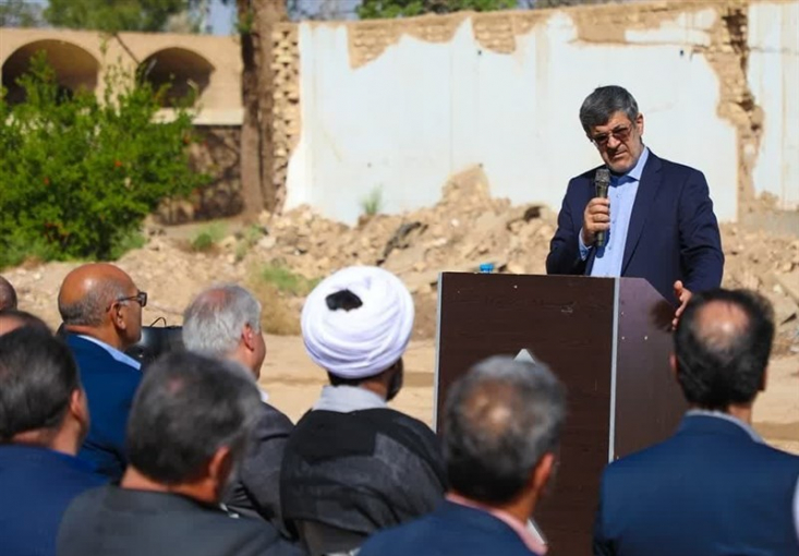 کلنگ ساخت مدرسه ۹ کلاسه در مروست به زمین خورد ساخت مدرسه ۹ کلاسه با تکیه بر ظرفیتهای قانون برنامه هفتم و مشارکت خیرین نیکاندیش، نمادی از همکاری دولت و مردم در توسعه زیرساختهای آموزشی است.