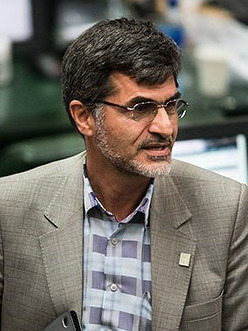 کوچک‌زاده، نماینده تهران: آقای رئیس جمهور؛ چه کسی باید استانداری را که ناموس مردم غیور کرد را برای سان دیدن فلان مهمان خارجی بر اسب سوار می‌کند مواخذه کند؟