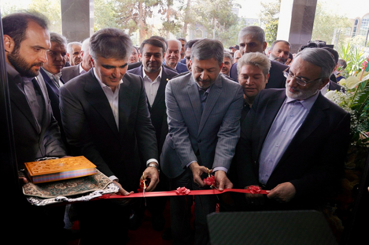 ساختمان جدید شعبه مرکزی بانک ملی ایران با حضور رئیس کل بانک مرکزی، مدیرعامل بانک ملی ایران، نمایندگان استان اصفهان در مجلس شورای اسلامی، استاندار اصفهان، مسئولان شهرستان کاشان و کارآفرینان و صنعتگران این شهرستان رسما افتتاح شد.