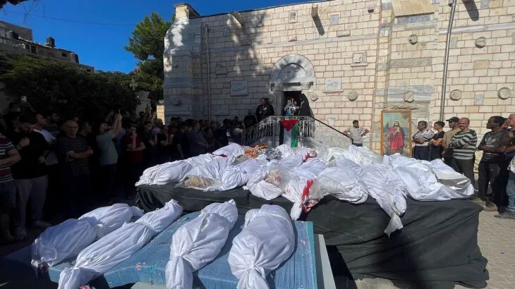 شهادت و مجروحیت ۵۵۵ فلسطینی دیگر در غزه / افزایش شمار شهدا به بیش از ۵۴ هزار نفر وزارت بهداشت فلسطین از افزایش شمار شهدای حملات اسرائیل به غزه خبر داد و اعلام کرد که از آغاز تجاوزهای این رژیم به این منطقه در هفتم اکتبر ۲۰۲۳ (۱۵ مهر ۱۴۰۲) تاکنون ۵۴ هزار و ۴۷۰ شهروند فلسطینی به شهادت رسیدهاند.