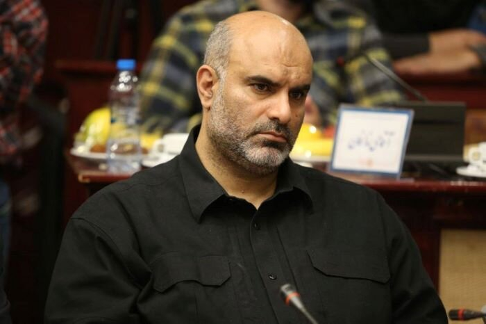 تکذیب توقف فعالیت خانه اندیشمندان؛ معاون شهردار تهران: برای تحقق تهران دوستداشتنی نیازمند مشارکت همه نخبگان هستیم توکلیزاده با اشاره به اینکه هیچگاه بحث تعطیلی این نهاد علمی و فرهنگی مطرح نبوده است، گفت: «اصرار بر اینکه حتماً باید این خانه را ما اداره کنیم و تنها به یک گروه خاصی ارائه خدمت دهیم، رویکرد مناسبی نیست.»