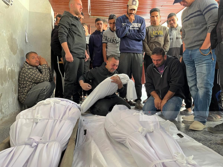 شهادت ۵۴ فلسطینی دیگر در غزه/ شمار شهدا به ۵۴ هزار و ۹۸۱ نفر رسید با تداوم تجاوزهای رژیم صهیونیستی به نوار غزه، شمار شهدای این منطقه از هفتم اکتبر ۲۰۲۳(۱۵ مهر ۱۴۰۲) تاکنون به ۵۴ هزار و ۹۸۱ نفر رسید.