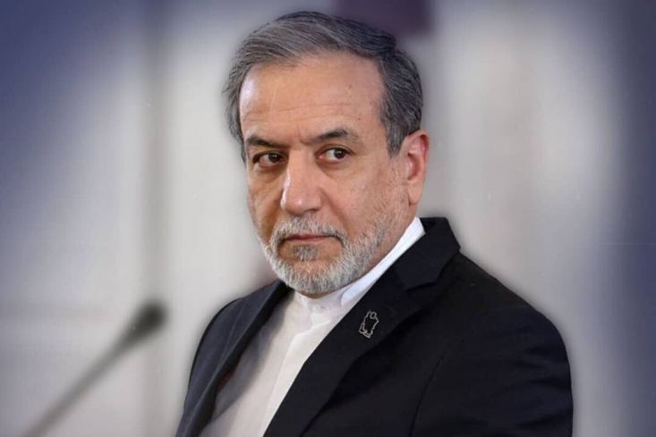 موضع تأملبرانگیز وزیر خارجه زیر آتش دشمن/ آقای عراقچی؛ جنگ «اگر» ندارد این موضعگیری انفعالی و مبتنی بر «اگر»، در حالی مطرح میشود که دشمن صهیونیستی نه تنها هیچ نشانهای از توقف شرارتهای خود بروز نداده، بلکه با وقاحت تمام، به دنبال عادیسازی جنایات و مشروعیتبخشی به تجاوزات خود است.