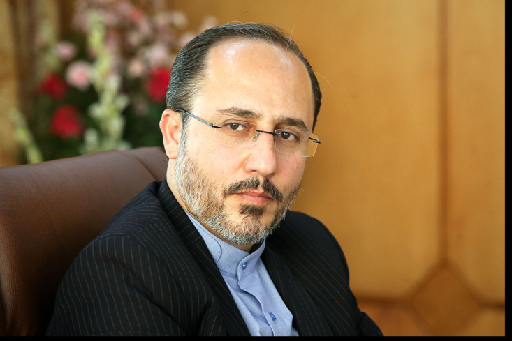 عبرت ملی! در تاریخ ایران عزیز ثبت شد که مردان حاضر در این تصویر و اعضای دولت سیزدهم با ریاست شهید رییسی، دولتِ ناتراز و زمینخوردهای را در سال ۱۴۰۰ تحویل گرفت در شرایطی که کشور همزمان دچار بحران برق، آب، کرونا، بیکاری، تورم، رشد نقدینگی، کاهش تولید، افت صادرات نفت و ... شده بود.