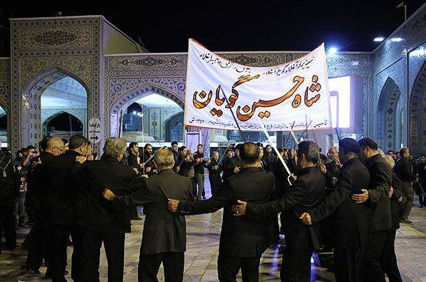 برگزاری مراسم عزاداری هیئت «شاه حسین گویان» مراسم عزاداری هیئت «شاه حسین گویان»، ویژه استانهای آذریزبان با حضور بیش از ۳۰ هزار نفر از عاشقان اهل بیت (ع) در شب شهادت امام رضا (ع)،برگزار میشود.