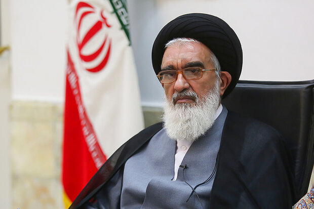 حفظ وحدت رمز عبور از چالشهای امروز است امام جمعه قم بر اهمیت حفظ وحدت و همدلی میان مسئولان و مردم در شرایط کنونی کشور تأکید کرد و آن را راهکار مقابله با تهدیدات داخلی و خارجی دانست.