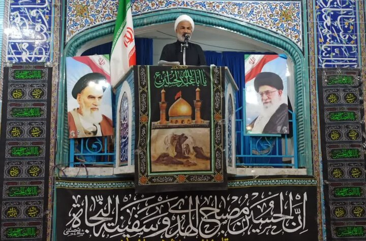 مشکلات کمآبی مردم دشتستان حل شود امام جمعه دشتستان گفت: مردم برخی نقاط شهرستان در این گرمای شدید تابستان با کمبود آب روبرو هستند که باید با تلاش مسئولان این مشکل رفع شود.