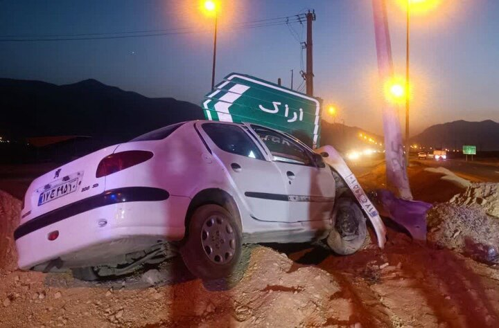 سانحه تصادف در جاده اراک به بروجرد رئیس اورژانس ۱۱۵ استان مرکزی گفت: سانحه تصادف ۲ دستگاه خودروی سواری پژو در جاده اراک به بروجرد، هشت مصدوم بر جای گذاشت.
