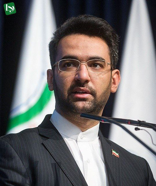 حمله آذری جهرمی به دولت شهید رئیسی با چاشنی حمایت از لاریجانی/ یاران لاریجانی برای پروژه انتخابات ۱۴۰۷ وارد گود شدهاند؟ اظهارات آذری جهرمی در حالی است که برخی معتقدند اظهارات و کنشهای اخیر لاریجانی در راستای پروژه ریبرندینگ او برای انتخابات ۱۴۰۷ است و در همین راستا نزدیکان لاریجانی در گفتگوهایی با تمجید از لاریجانی، نقش مکمل این پروژه را ایفا میکنند.