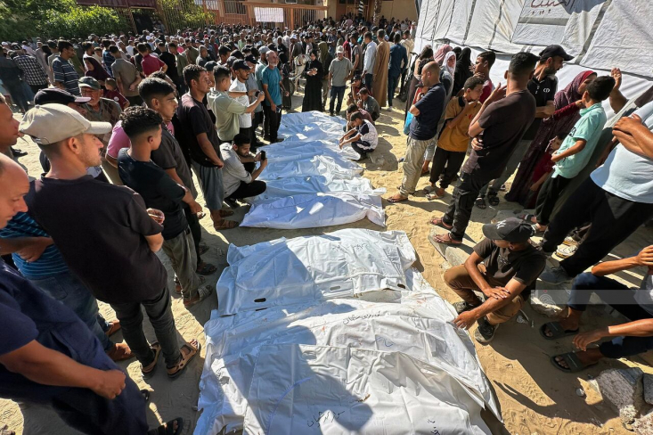 شهادت ۷۸ فلسطینی در حملات رژیم صهیونیستی به نوار غزه/ ۶۲ هزار و ۸۱۹ شهید از هفتم اکتبر منابع بیمارستانی در نوار غزه اعلام کردند که دستکم ۷۸ فلسطینی در ۲۴ ساعت گذشته در حملات نیروهای رژیم صهیونیستی به مناطق مختلف غزه به شهادت رسیدهاند.