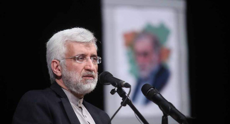توضیحات جلیلی در مورد نتیجهی تحریمهای دولت دهم که اوباما آن را فلج کننده معرفی کرده بود! سعید جلیلی: این عین اظهارات اوباما پس از امضای برجام است: اگر توافق نمیکردیم، تحریمها فرو میریخت. بعضی اوقات به پشت خیمه دشمن میرسید اما با یک تحلیل غلط، ورق به نفع او میگردد.